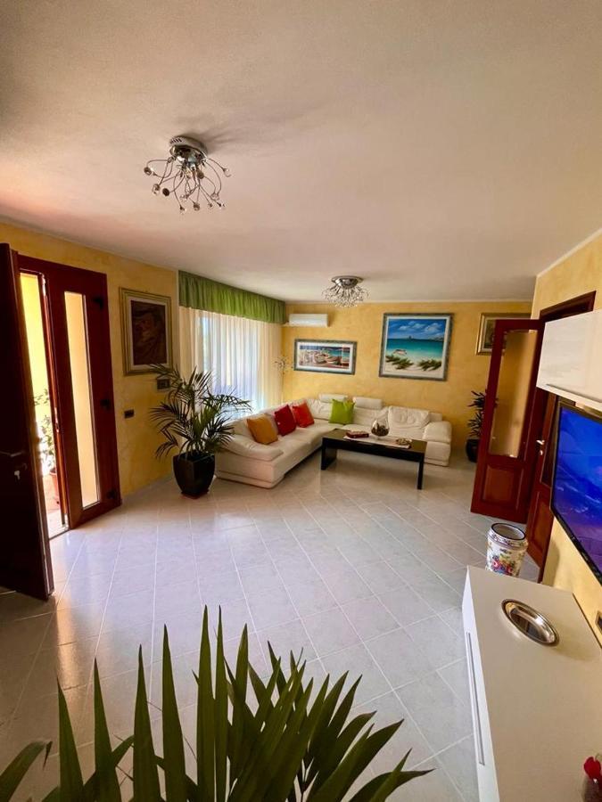 سورسو Lalu'S B&B المظهر الخارجي الصورة