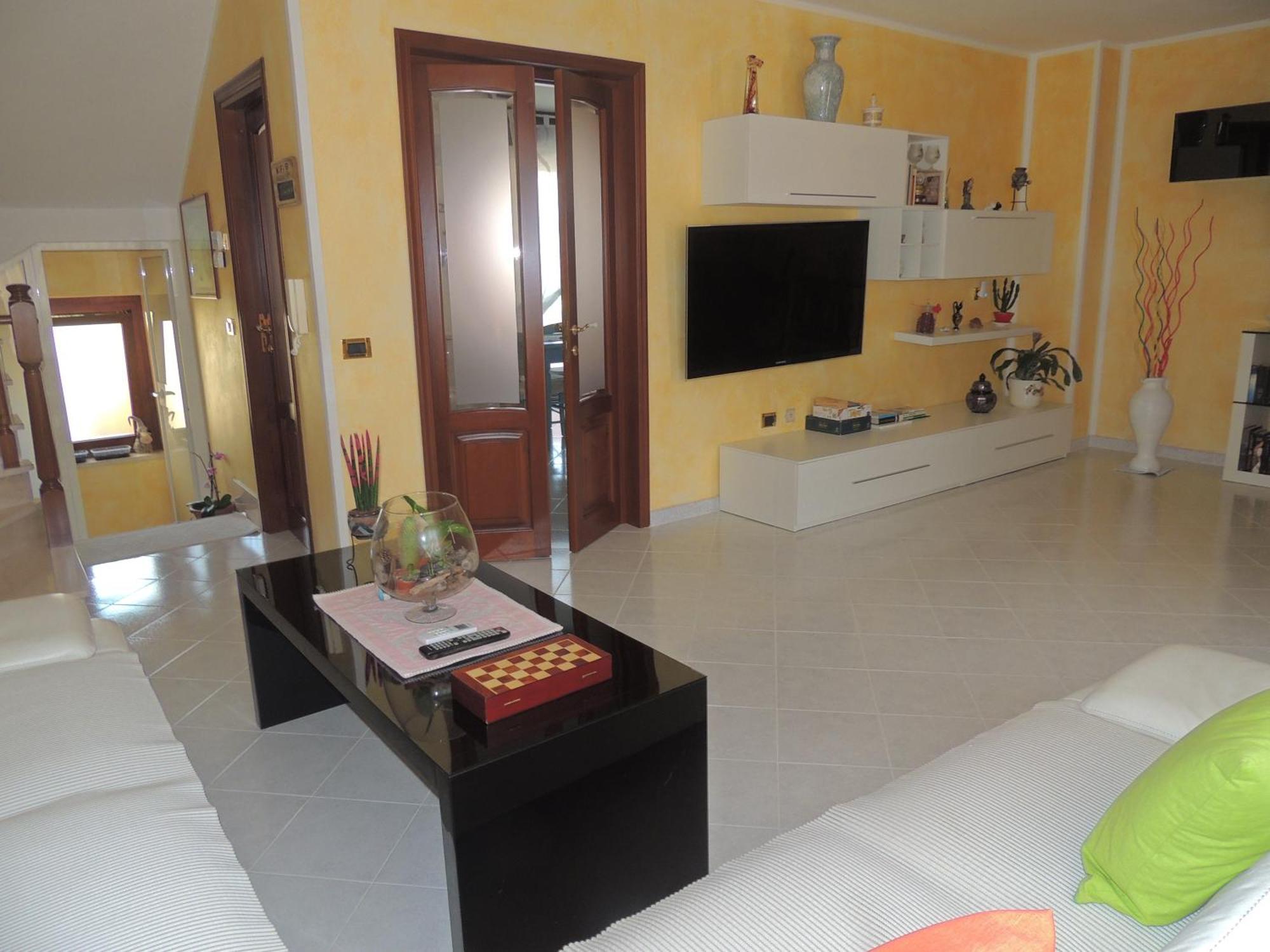 سورسو Lalu'S B&B المظهر الخارجي الصورة