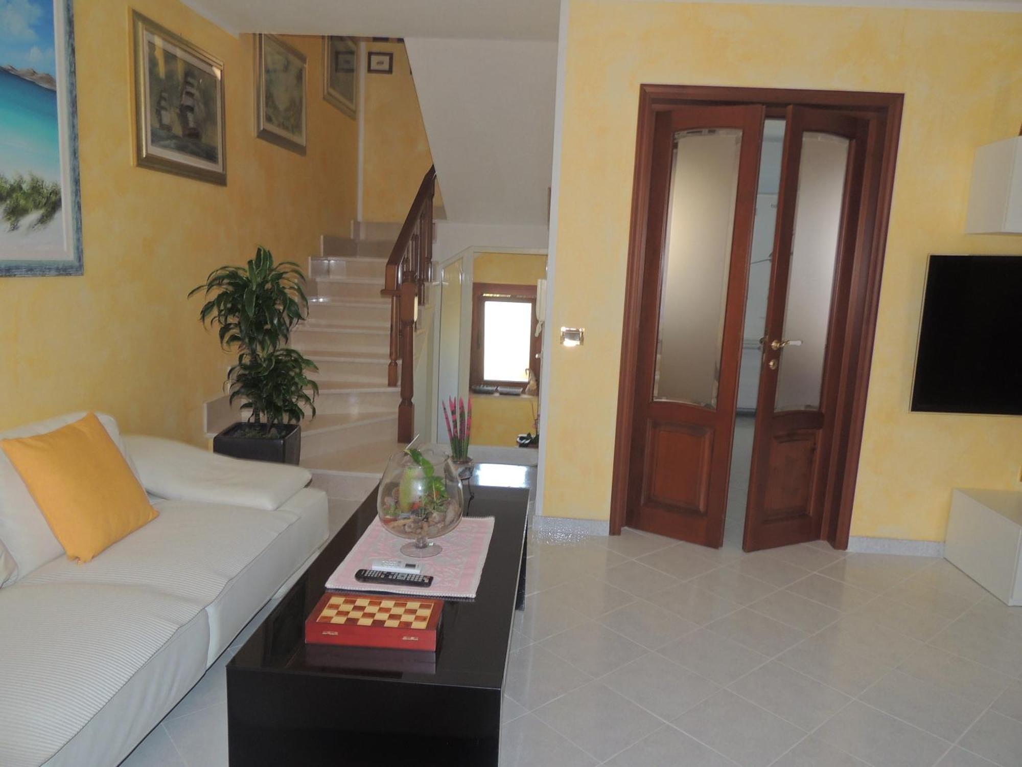 سورسو Lalu'S B&B المظهر الخارجي الصورة